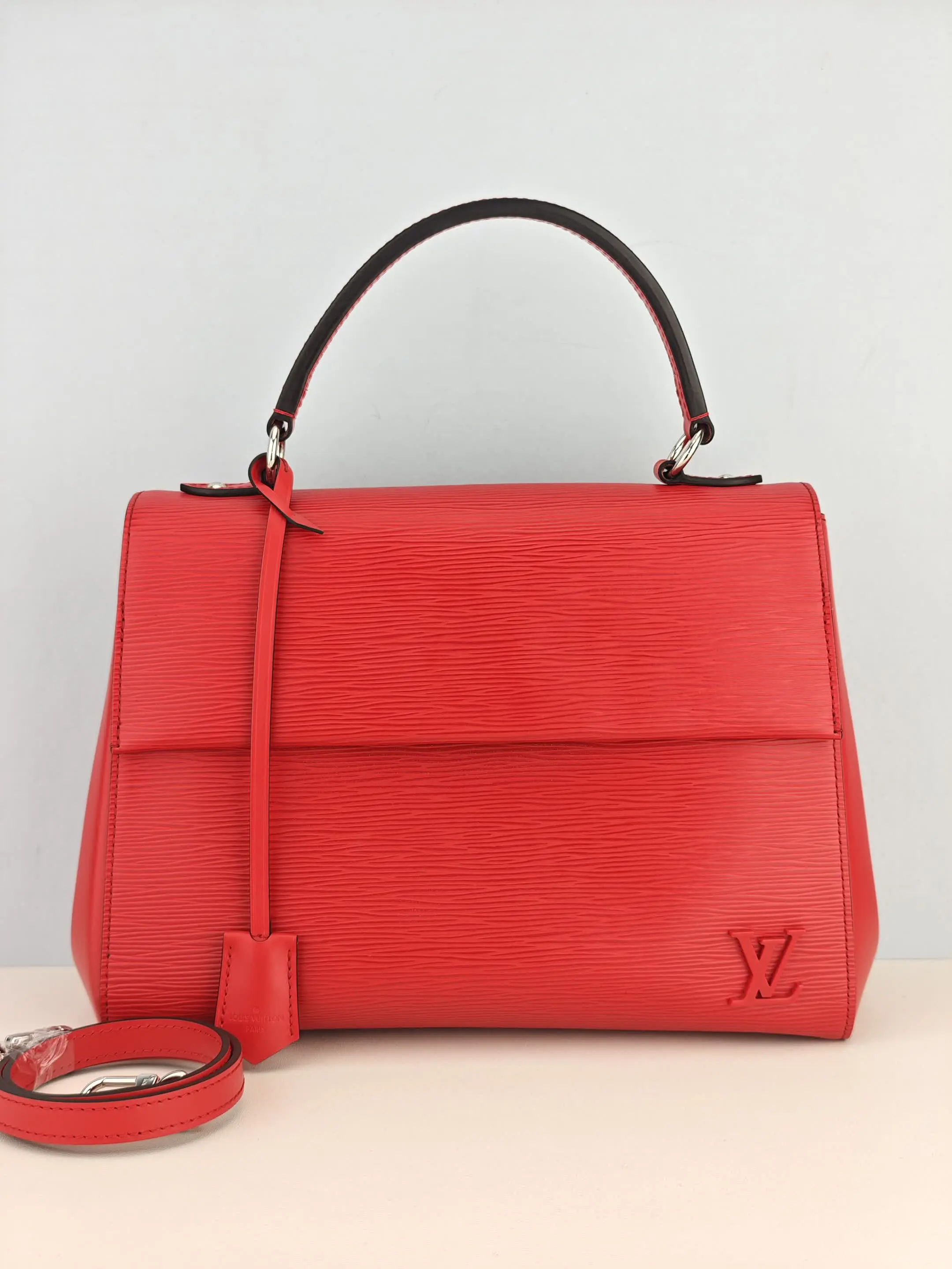Pre-owned Epi Leather Shoulder Bags Louis Vuitton Cluny MM Top Handle Bag【CA3175】