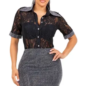 Brisa Top - Stylish Lace Blouse with Short Sleeves and Button Front Design for Women