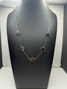 Cadena Clover Necklace with Elegant Clover Design and Durable Chain for Everyday Wear