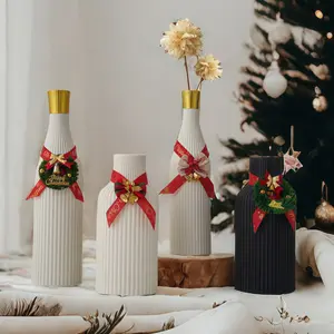 Christmas Themed Decorative Vase, Holds Water for Fresh Flowers, Perfect for Multiple Scene Decorations, Ideal Holiday Gift Idea