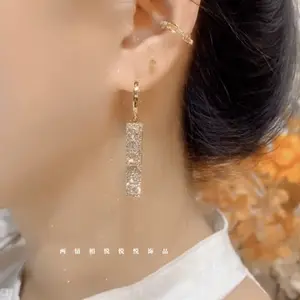 Gold Geometric Earrings Gold Geometric Earrings
