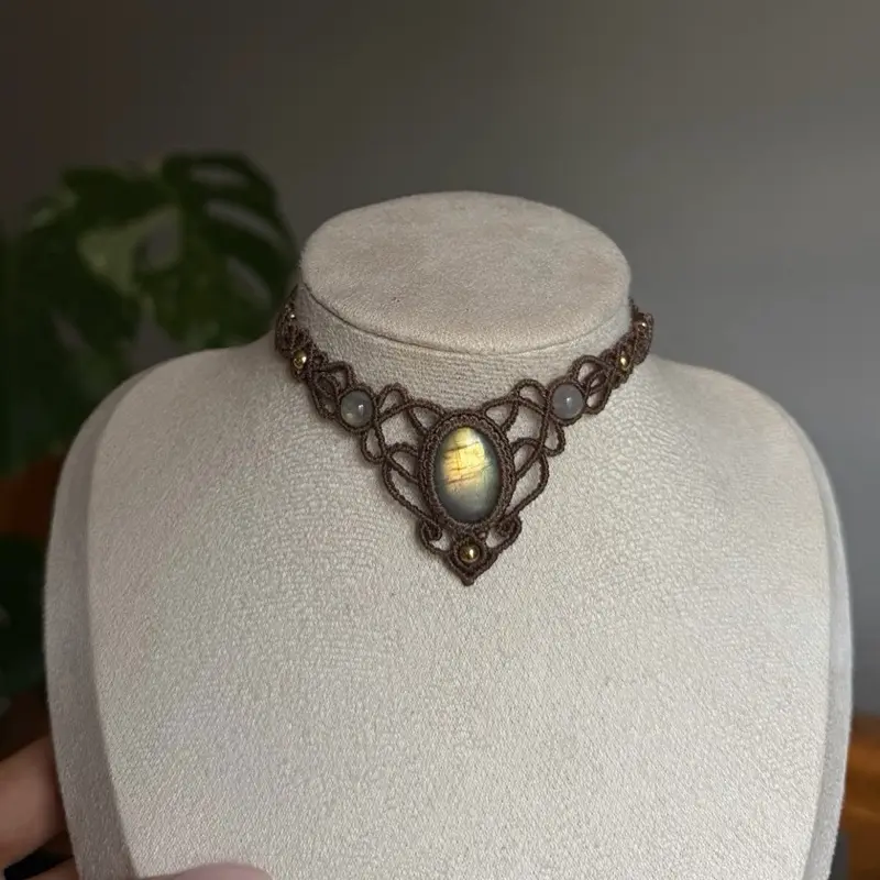 Handmade Macrame necklace with Labradorite and moonstone