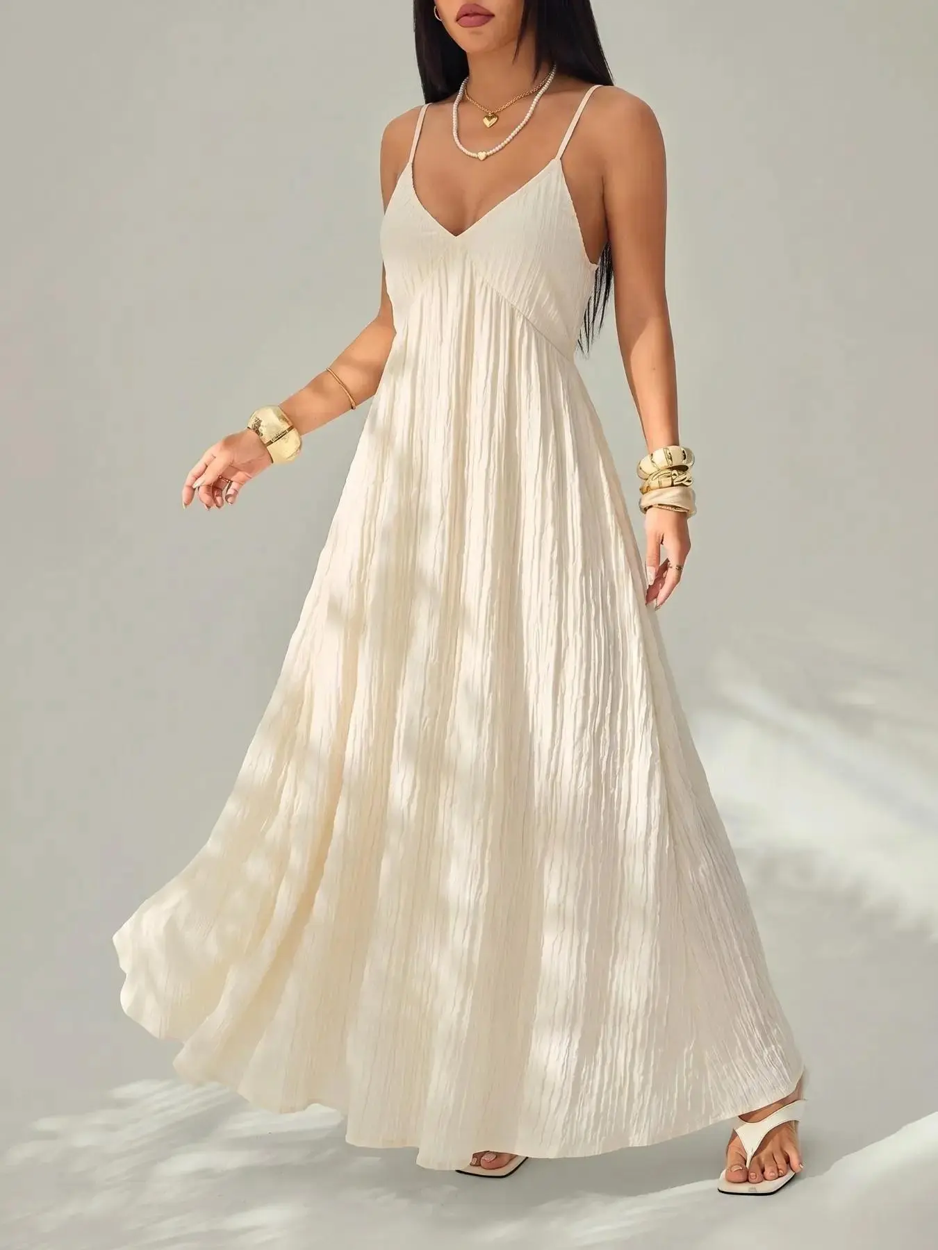 White Crinkle Texture V-Neck Halter Maxi Dress - 2026 Trending Chic Summer Beach Style, Soft Flowy Fabric for Vacation & Brunch  dresses Women Versatile White Halter Maxi Dress - Casual Elegant Outfit, Wrinkle Resistant for Daily & Date