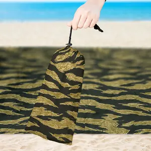 TIGER BRUSH Camo Sand-free Beach Blanket, 59" x 79", Hunting Camouflage, Durable & Portable for Summer Trips, Picnic, Camping