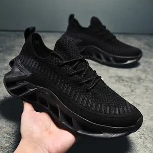 Lightweight breathable mesh sneakers - men's and women's blade-soled shock-absorbing and heightening running shoes, white lace-up low-top sneakers