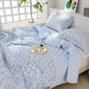 1 piece Luxurious Summer Lightweight Blanket, Soft and Smooth, Breathable and Non-Stuffy, Multi-Functional Air Conditioning Cover