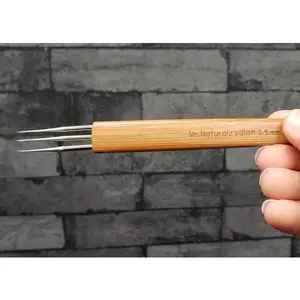 Triple hook crochet needles