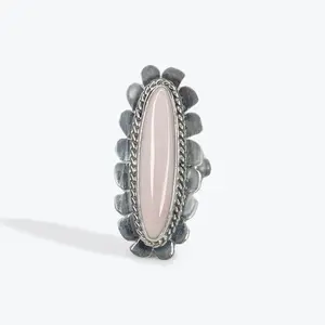 Oval Ring - Pink Conch - Sterling Silver - Navajo Handmade - Lucian Koinva - Size Adjustable