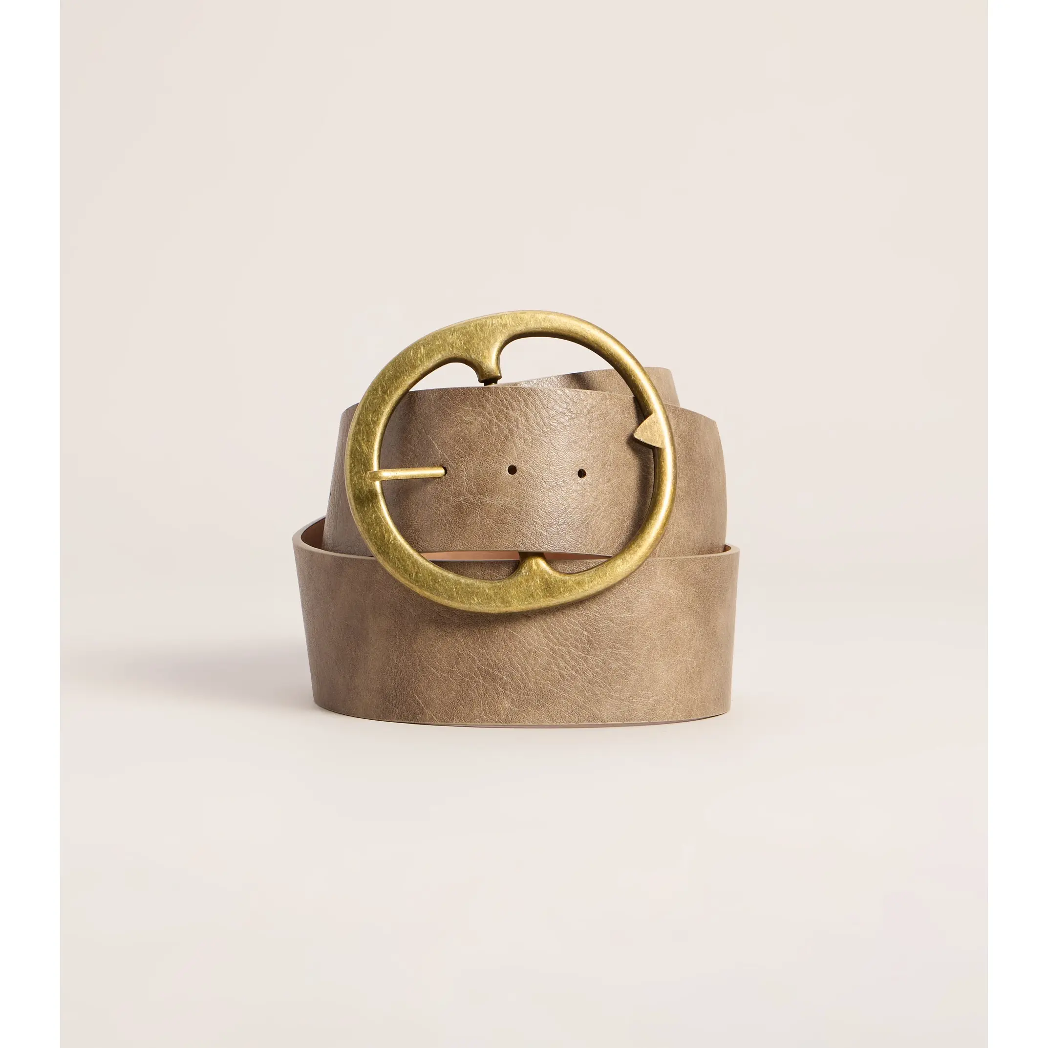 Chic Cinch Faux Leather Belt