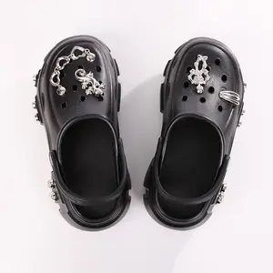 Punk Phantom Series Thick Sole Studded Clogs -Trendy Brand Sweet,Cool Style Grils ,Chain Decor Plain Comfort Clogs,Summer Thick Sole, Non - slip Outdoor Sandals,Birthday Gift