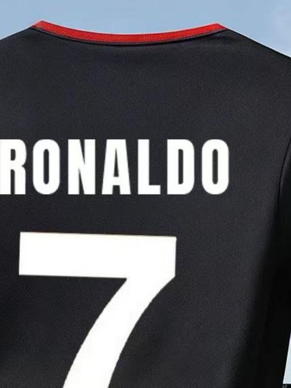 Children's football jersey and shorts set, Sports clothing set - Lightweight and breathable sportswear, with team number 7 and name RONALDO, machine washable, suitable for boys, ideal for football practice and outdoor activities