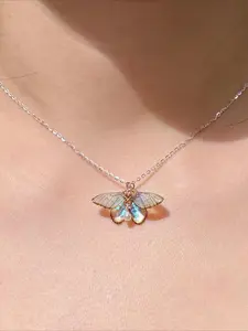 Cute Transparent Butterfly Daily Wear Necklace for Women, Dainty Silver Chain Moth Pendant with Faux Pearl, Fairycore Aesthetic Jewelry Gift