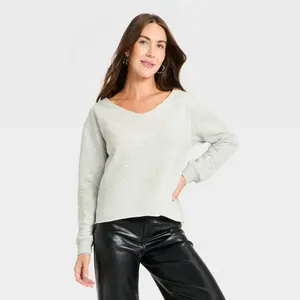 Women's Oversized Sweatshirt - Universal Thread