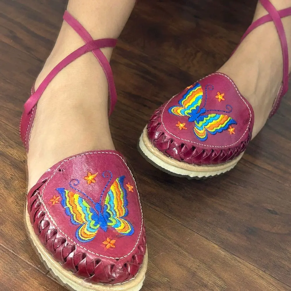 Huaraches Purple Butterfly Lace Up - Colorful Butterfly Design on Pink Shoes with Lace-Up Feature Size 6 womens