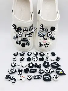 30-Piece Cartoon Cute Resin Shoe Accessories Set, & Butterfly Flower Random Pattern, Hole Shoes Decoration Kit, Shoe Charms