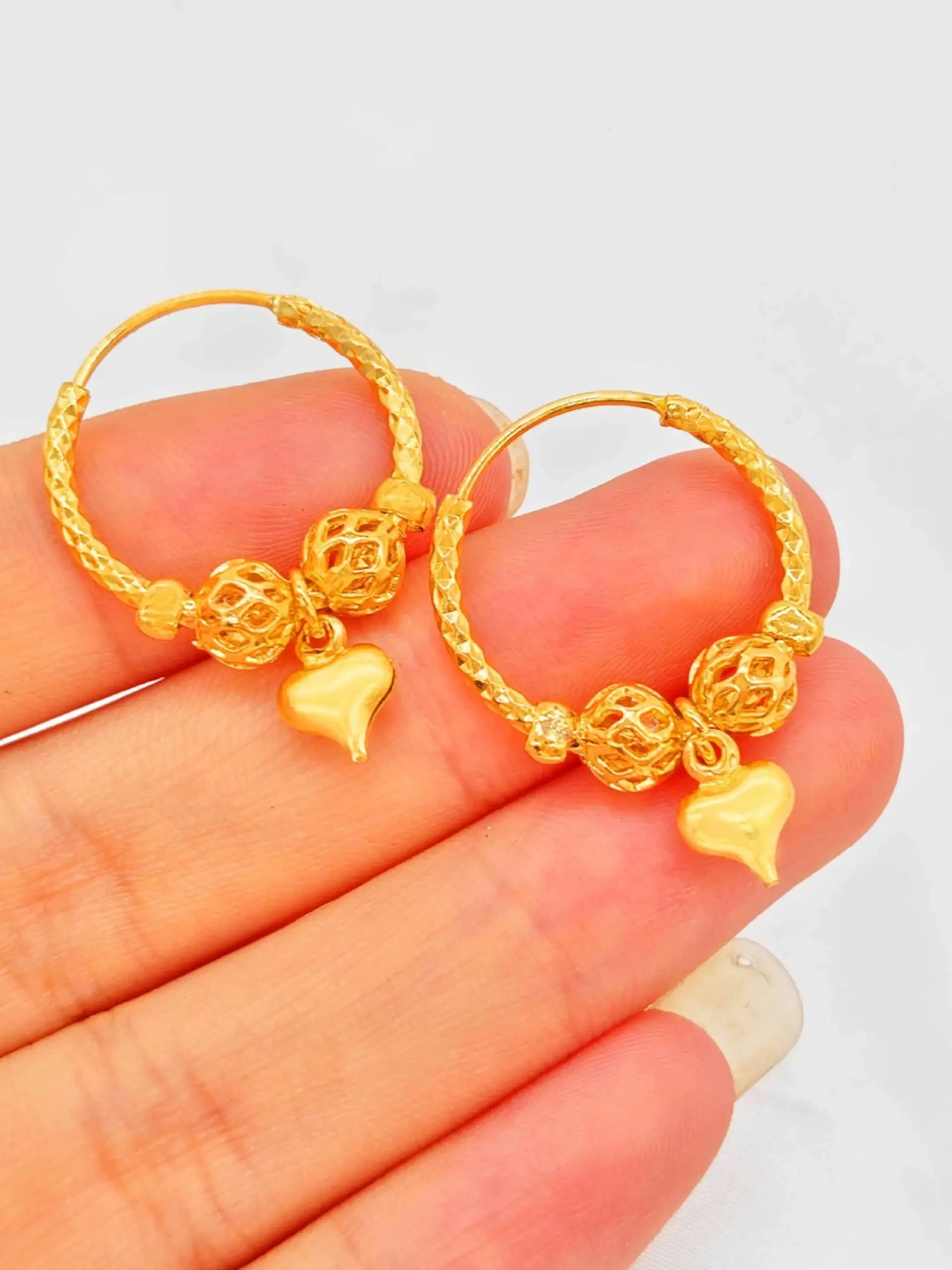 Elegant Heart Hoop Earrings for Women, Fashionable Leaf Print Design, All-Season Luxury Jewelry, Versatile Earrings, Perfect Gift Idea