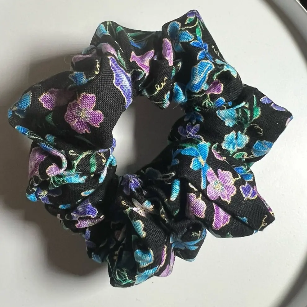 Blue Floral Casual Scrunchie