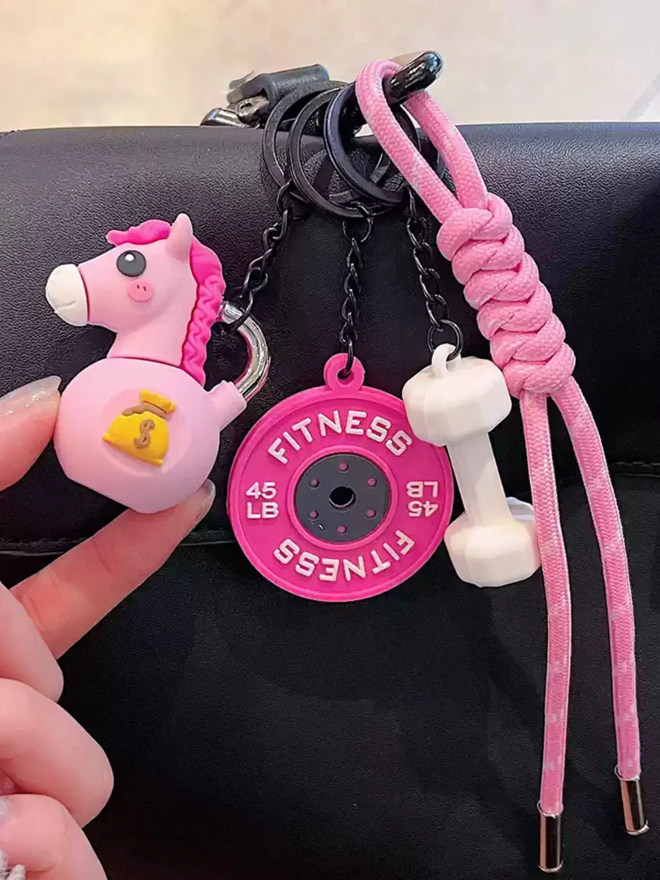 5-in-1 Black Pink Gym Keychain Set, Keychain Lanyard - Horse Kettlebell Weight Plate Dumbbell Paracord Woven Rope & Carabiner Keyring Gym Charm Accessory Backpack Key Chain