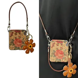 Luxury Retro Wood Drain Flower Pendent Phone Case With Leather Rope for Samsung Galaxy Flip7 flip7 Zflip6 5 Zflip5 4 3 Cover