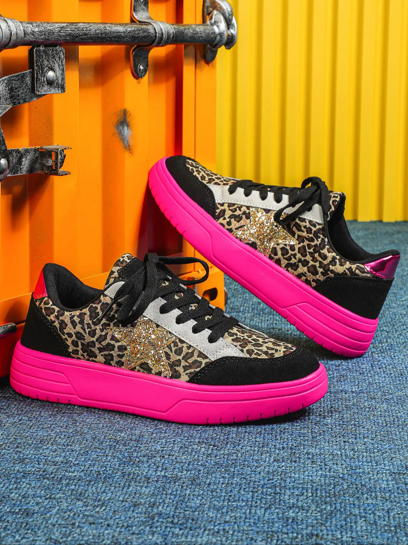 Men's New Fashion Leopard Print Casual Sport Shoes, Soft Breathable Low Top Lace-Up Sneakers for All Seasons