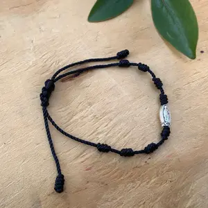 Unisex Simple Black Virgencita de Guadalupe Bracelet
