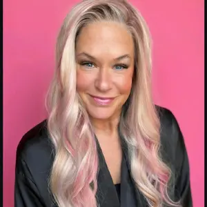 Watered Souls Lilly Cupcake 24" Blonde Pastel blend Synthetic wig. 13x4 Lace front premium Futura fibers, 120 density, Scandinavian hairlne Heat Tolerance 350. She comes with a free wig cap and gift.