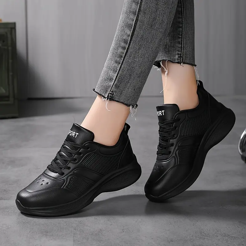 Lightweight running shoes suitable for sports and leisure. Women's sports casual shoes comfortable running shoes