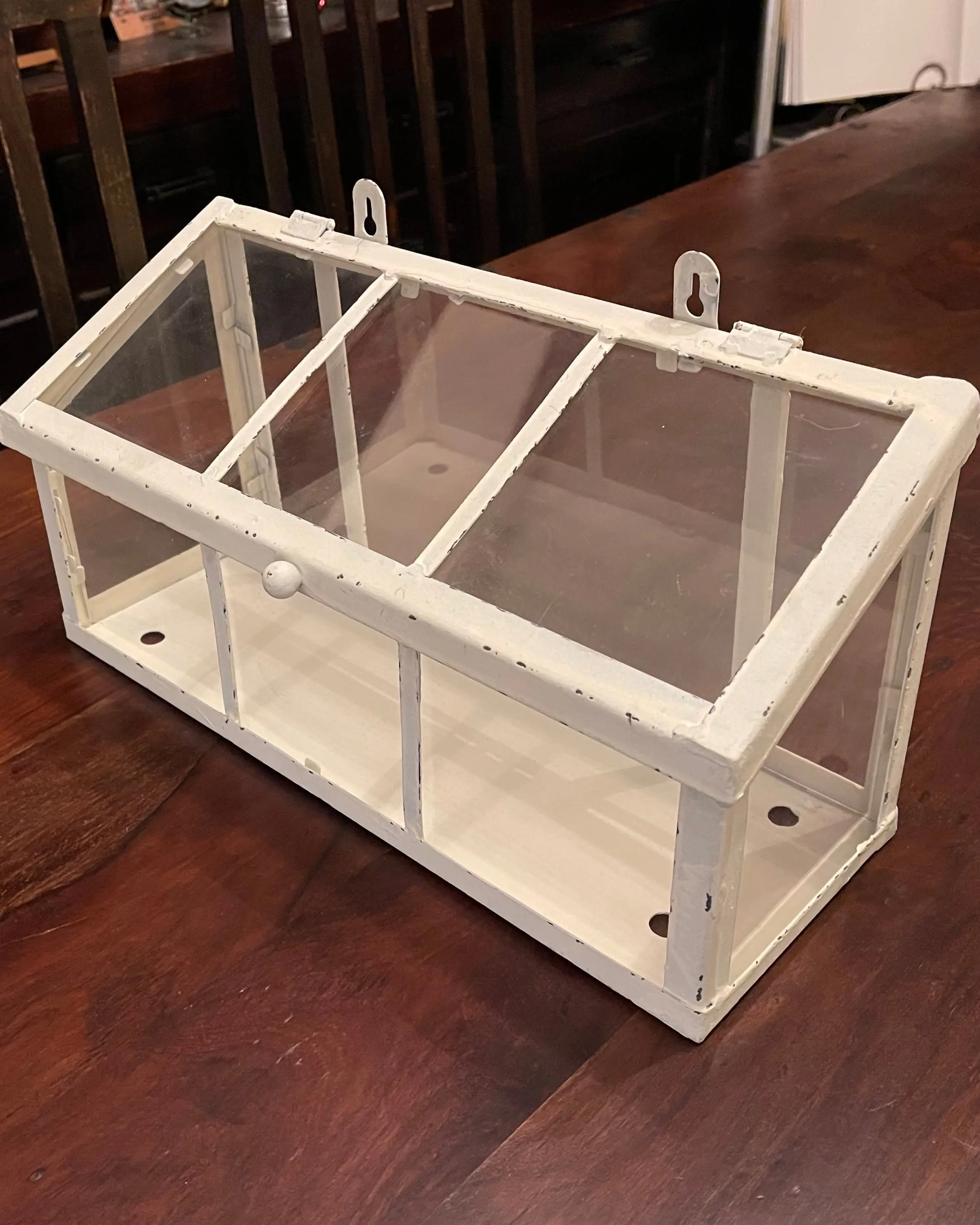 VICTORIAN WINDOW CASKET