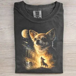 Comfort Colors Chihuahua Howling to The Moon T-shirt, Vintage 90s Dog Graphic Tee, Animal Lover Gift, Unisex Fit Design, Gift for Men and Women