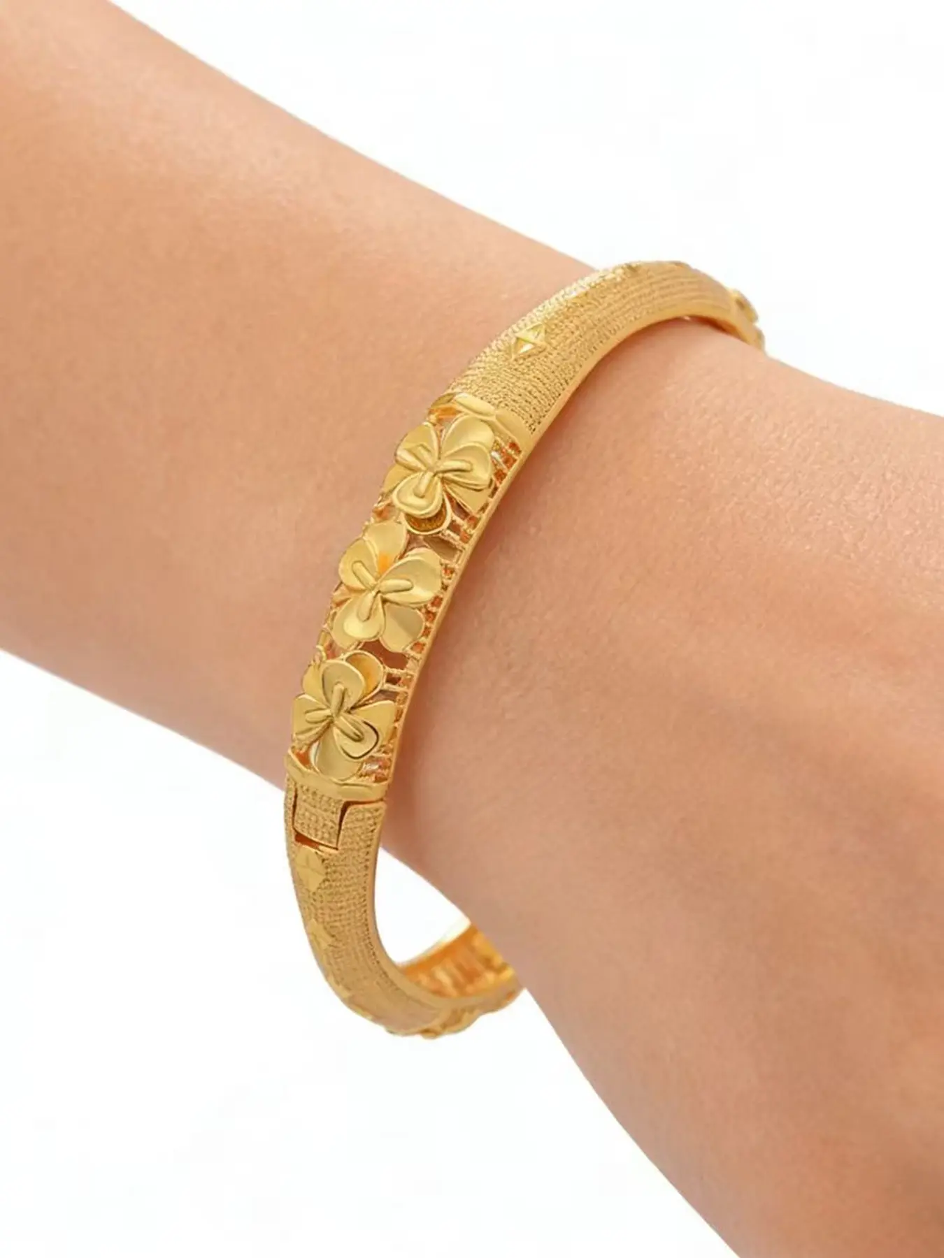 Fashionable Luxury Women's 18k Open Bangle, Flower Design Bracelet, Elegant Jewelry Bracelet, Exquisite Bracelet, Beautiful Bracelets, Perfect for Parties and Weddings, Elegant Gift Idea for Her