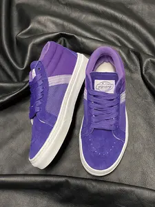 Unisex Mid-Top Skateboard Shoes, Casual Low Top Sneakers, Patchwork Design, All Seasons Wear, Medium Width, Outdoor Street Style