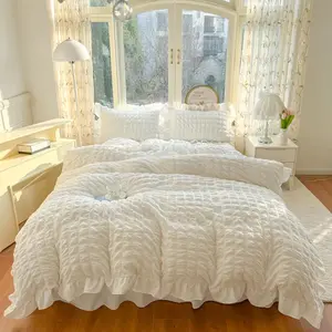 3pcs seersucker plaid bedding ruffles duvet cover and pillowcase (excluding core) duvet cover with zipper easy care and washing, comfortable and soft fabric, suitable for all seasons, machine washable Duvet Cover Set