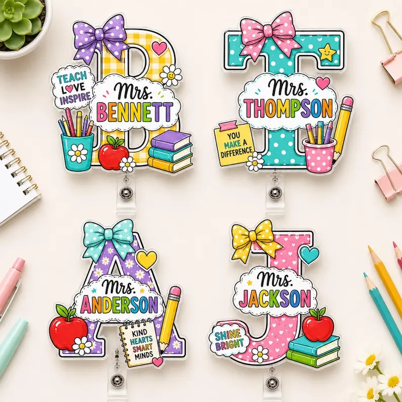 Custom Teacher Badge Reel, Personalized Teacher Name Tag, Acrylic ID Badge Holder, Cute Alphabet Initial Retractable Badge Clip, Back to School Teacher Gift, Teaching Assistant Name Badge