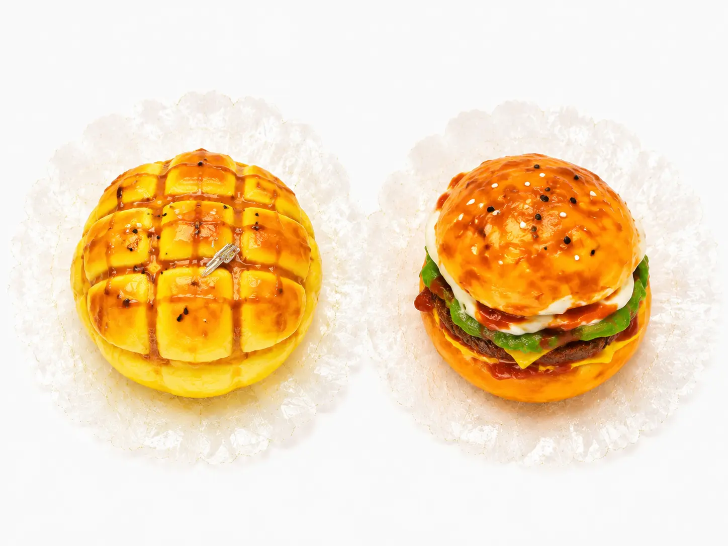 Realistic Food Sculpture Decor, Cute Pineapple Bun & Hamburger Figurine with Detailed Sesame, Sauce, Egg and Patty Details, PU Soft Collectible Ornament, Desk Display Decoration