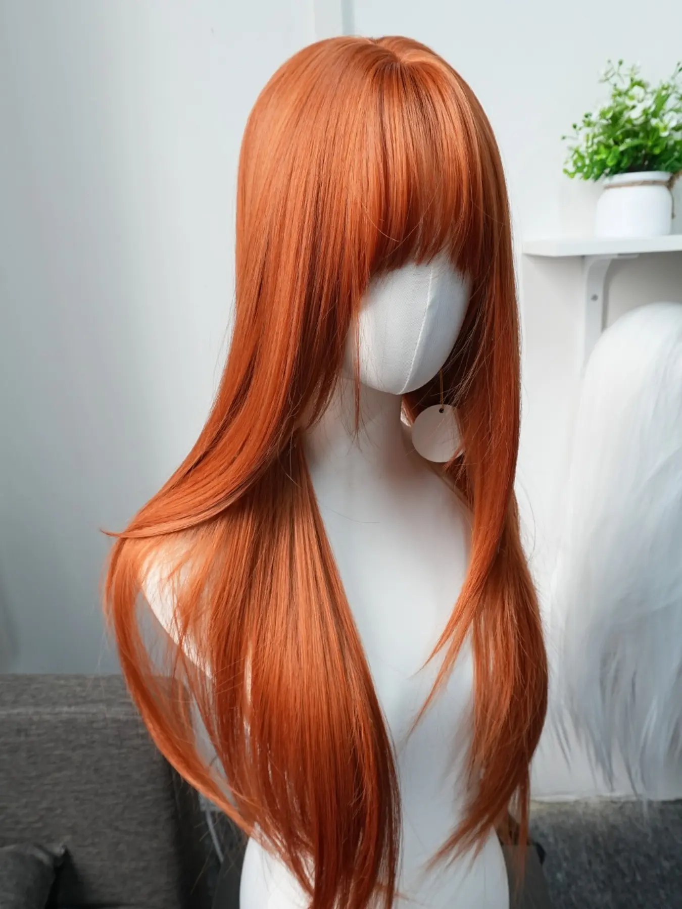 Ginger Orange Wig with Bangs, 28inch Long Straight Hair Wig, Smooth Daily Wear, Multi-Purpose Hairpiece, Quick Hairstyle Change, Long Straight Wigs for All Seasons