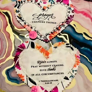 Quilted Prayer Hearts with Metal Crosses - Inspirational Design Featuring "Prayer Changes Things" & Bible Verse 1 Thessalonians 5:16-18