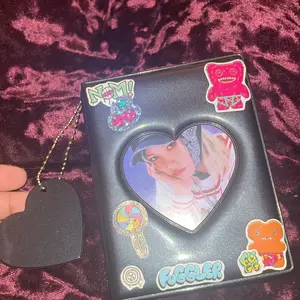 Small Photo Album Book with 32 Pockets, 3" Mini Pockets Photo Card Album, Kpop Photo Protector Sleeves for Home & Office & School, Gift Organizer