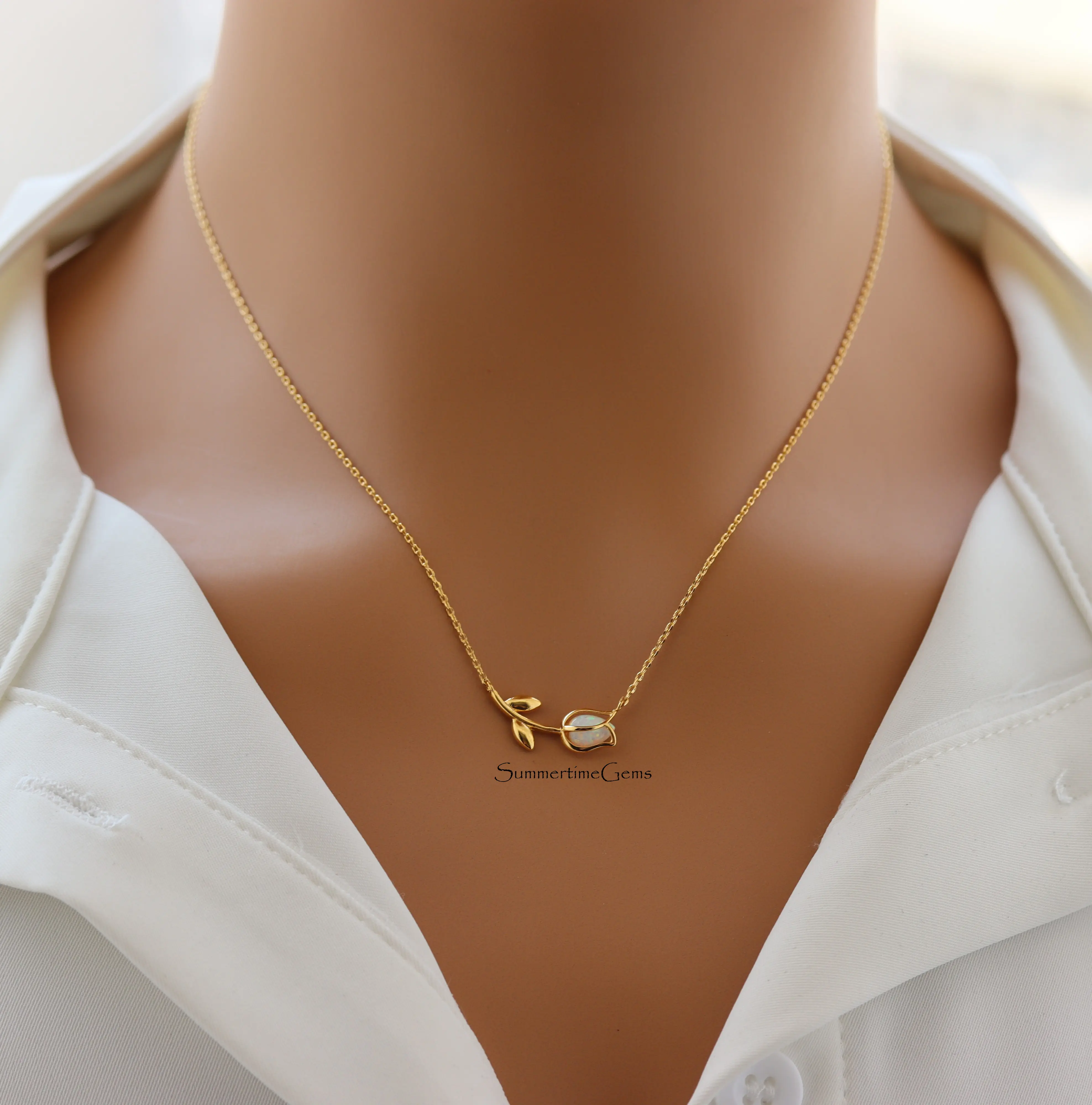 18K Gold Plated Dainty Opal Tulip Pendant Necklace – Elegant Nature-Inspired Jewelry Gift for Her, Unique Design Pendant, Minimalist Necklaces