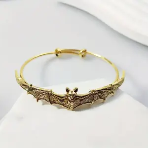 Halloween Vintage Bat Pendant Bracelet for Women, Witchy Jewelry, Unique Party Gift Jewelry, Retro Style Halloween Accessory