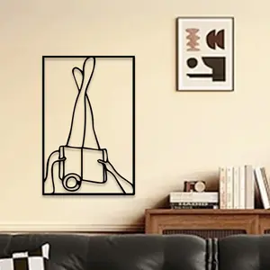 1pc Floating Book Stack Metal Wall Art, Literary Statue Mural, Perfect for Library, Study, Book Nook Decor, Book Lovers Day Decor, Ideal Gift for Librarians,Perfect For Halloween/Christmas/Easter decor.