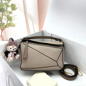 Pre-owned Loewe Leather Shoulder Bags 7.8'' R3919 Shoulder Bag C537697556 0103 T1 Chloe