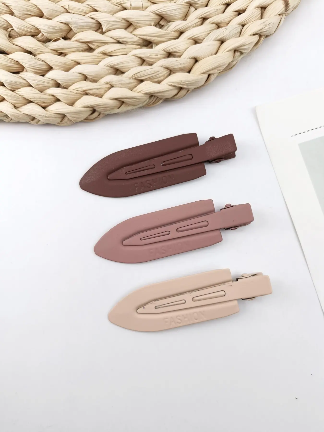 1 Pack 3 Pcs 7cm Water Drop Shape Hair Clip, Metal Material, Dopamine Color Series, Secure Side Bangs and Daily Hairstyles, Styling Accessories