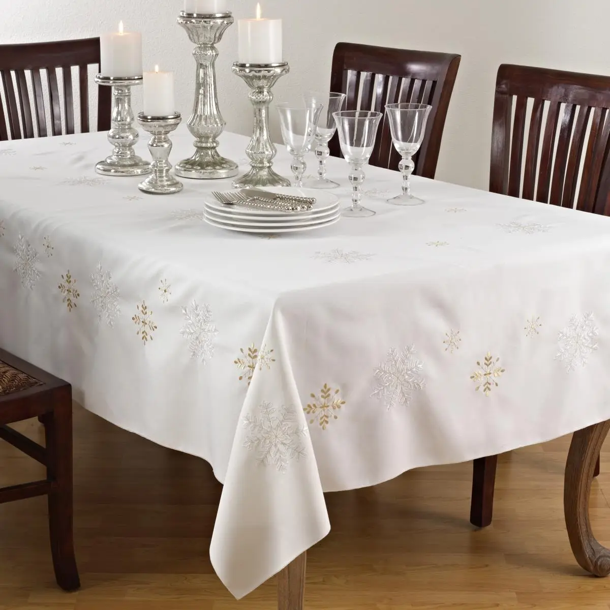 Saro Lifestyle 116.I7090B Embroidery Metallic Snowflakes Solid Background Fabric Cloth Tablecloth, Ivory, 70x90 in, Medium-Iron Reverse, Dining Room Kitchen Linens Household Textile, Table Covering, One-Piece