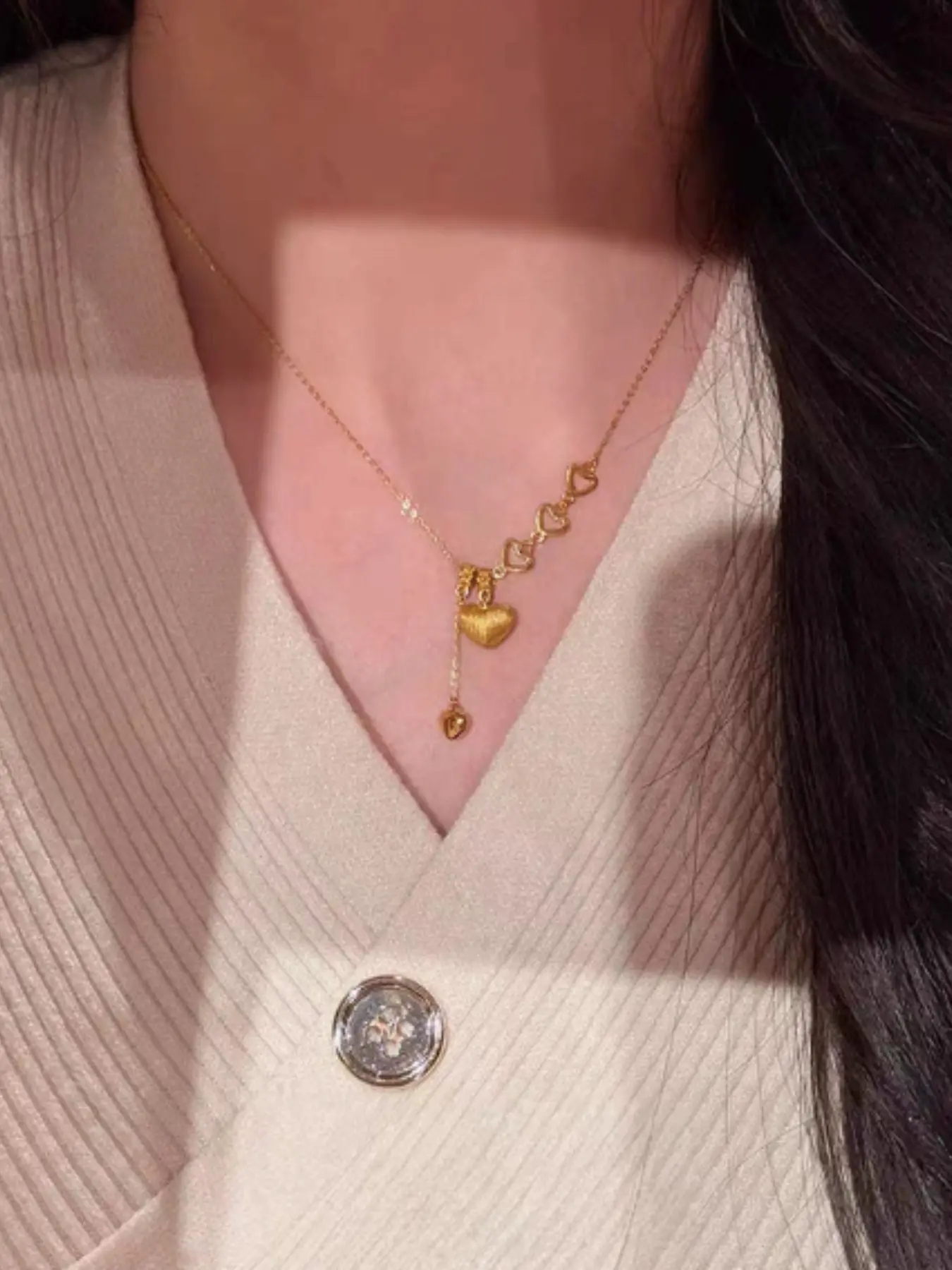 Vintage Filigree Heart Bell Necklace for Women, Luxury Unique High-End Simple Collar Chain Accessory, Elegant Lockbone Jewelry