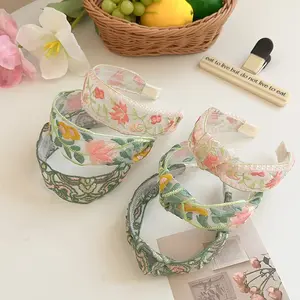Chinese Style Embroidered Flower Headband for Women - High-End Summer Ethnic Style Floral Hair Accessory with Brush and Curling Features