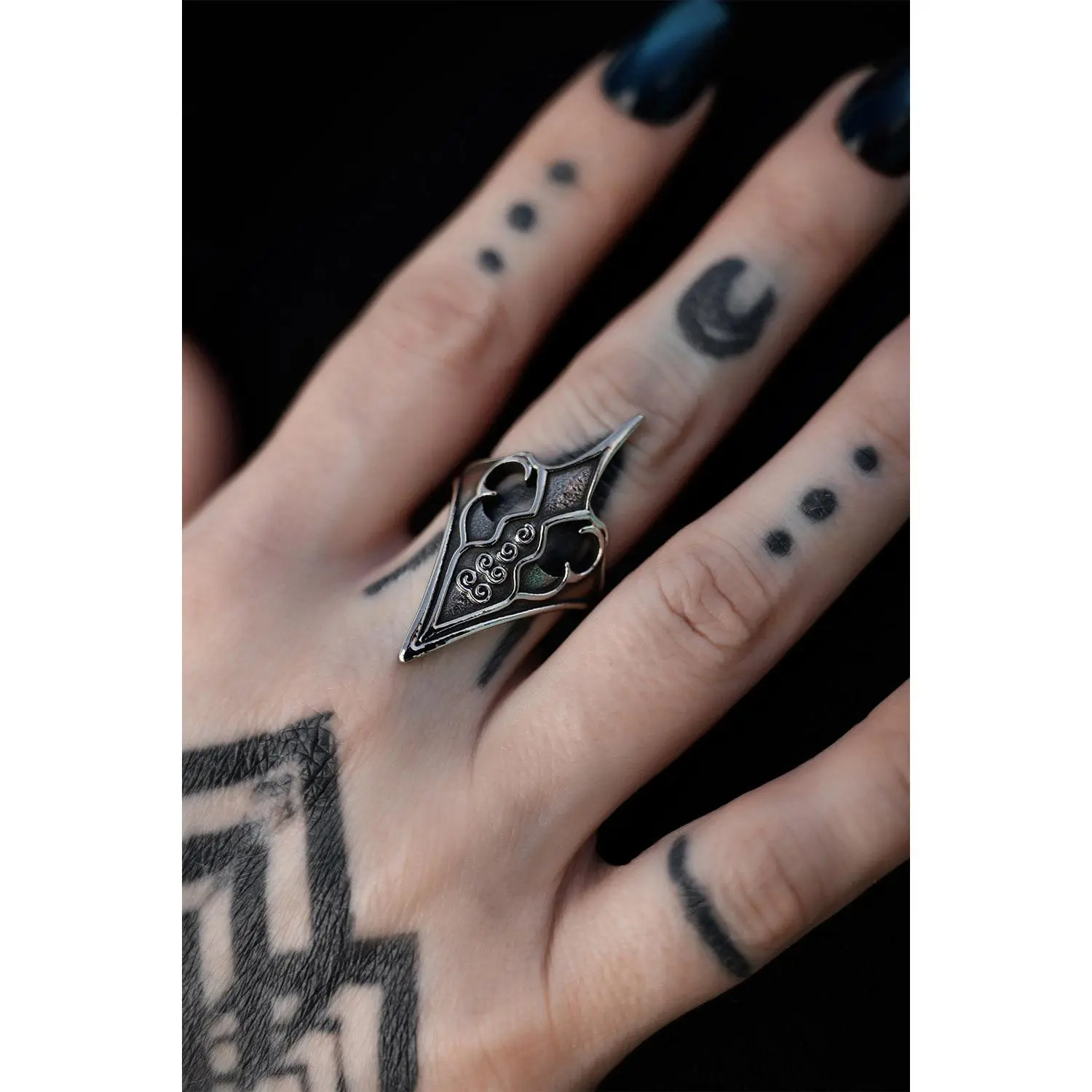 Acanthus Ring