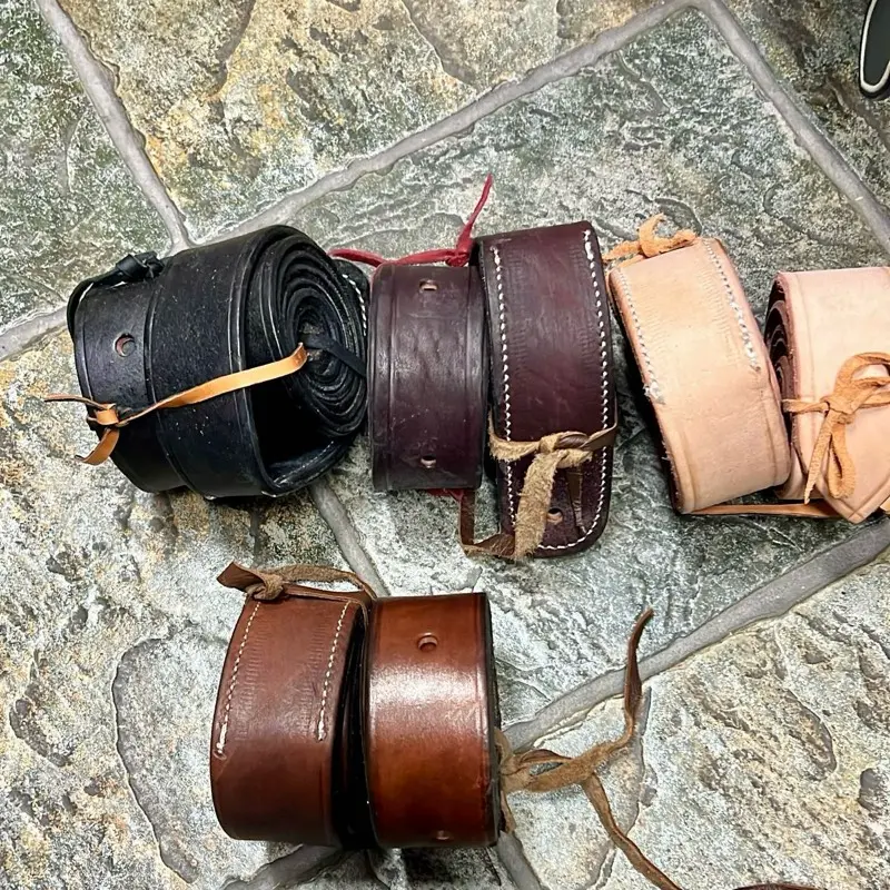Juego de 2 látigos para monturas charras  de 66” pulgadas , en 4 diferentes colores