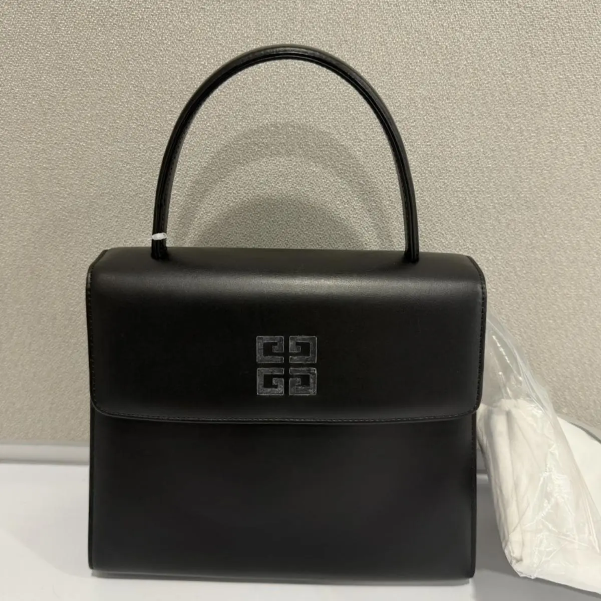 Pre-owned GIVENCHY As Shown Shoulder Bags 4G Leather Handbag Black staypnjd