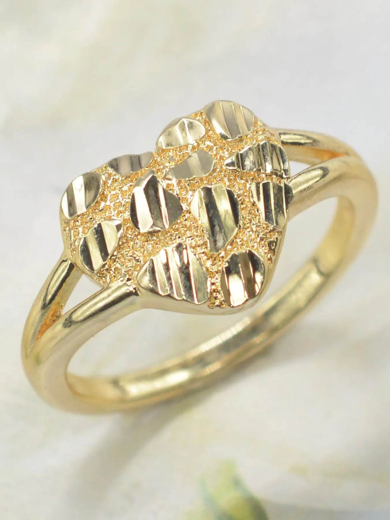 Elegant Heart Geometric Texture Floral Ring, 14k Gold Plated Fashion Jewelry for Women, Perfect Gift for Valentine's Day Mother's Day Birthday Party