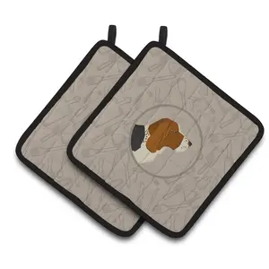 Carolines Treasures CK2165PTHD Basset Hound In the Kitchen Pair of Pot Holders